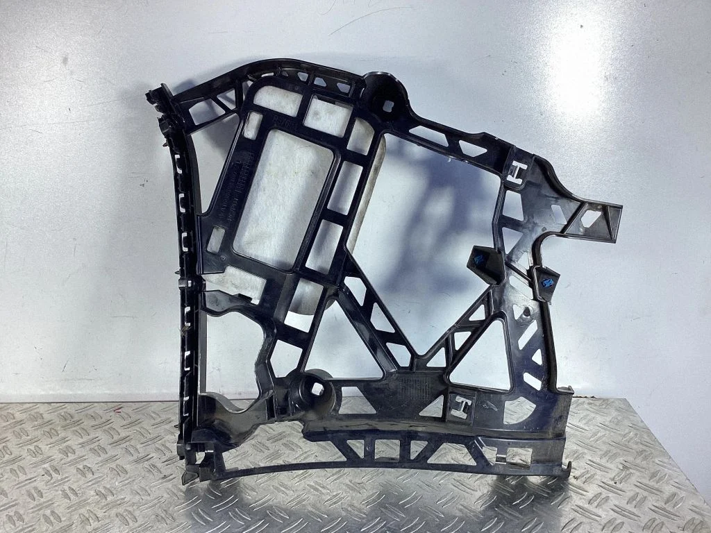 Rear bumper mounting bracket A1668854100