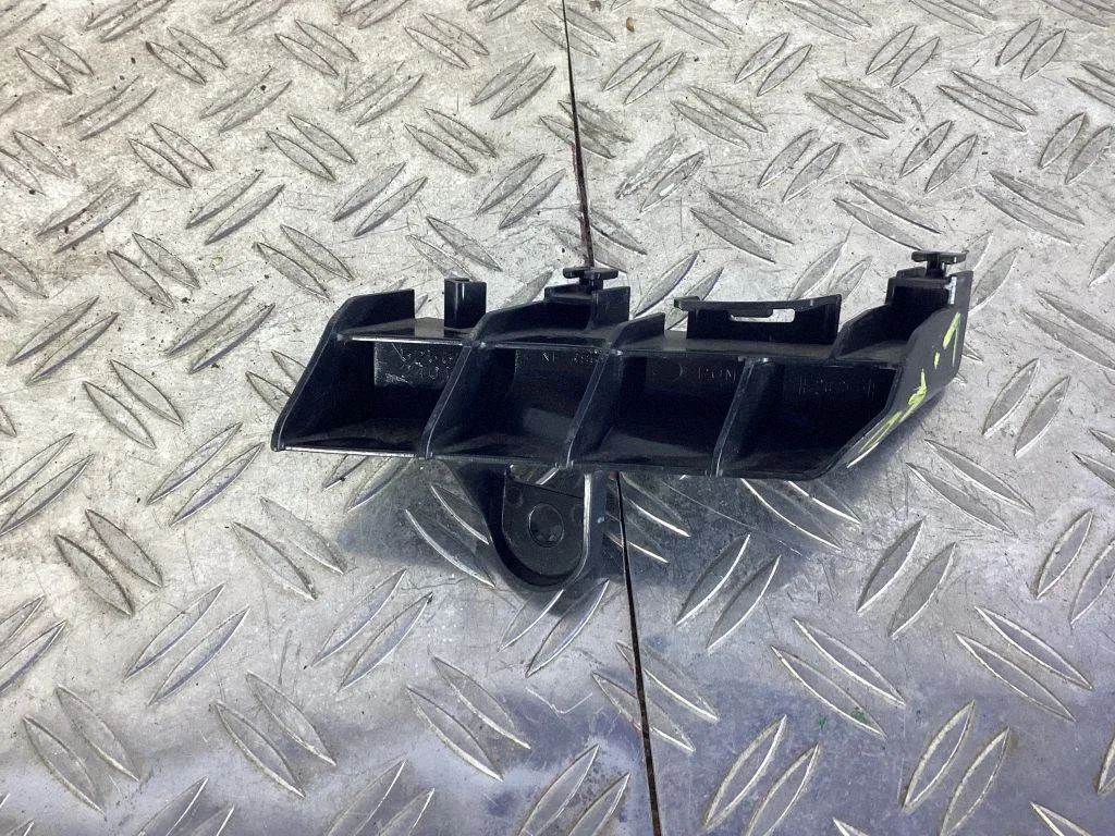 Mocowanie zderzaka tylnego – Lexus RC (2014-)