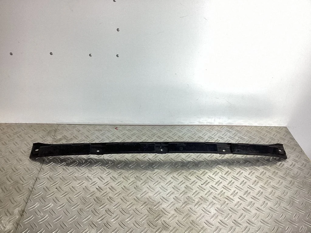 Rear bumper mounting bracket 600772400C