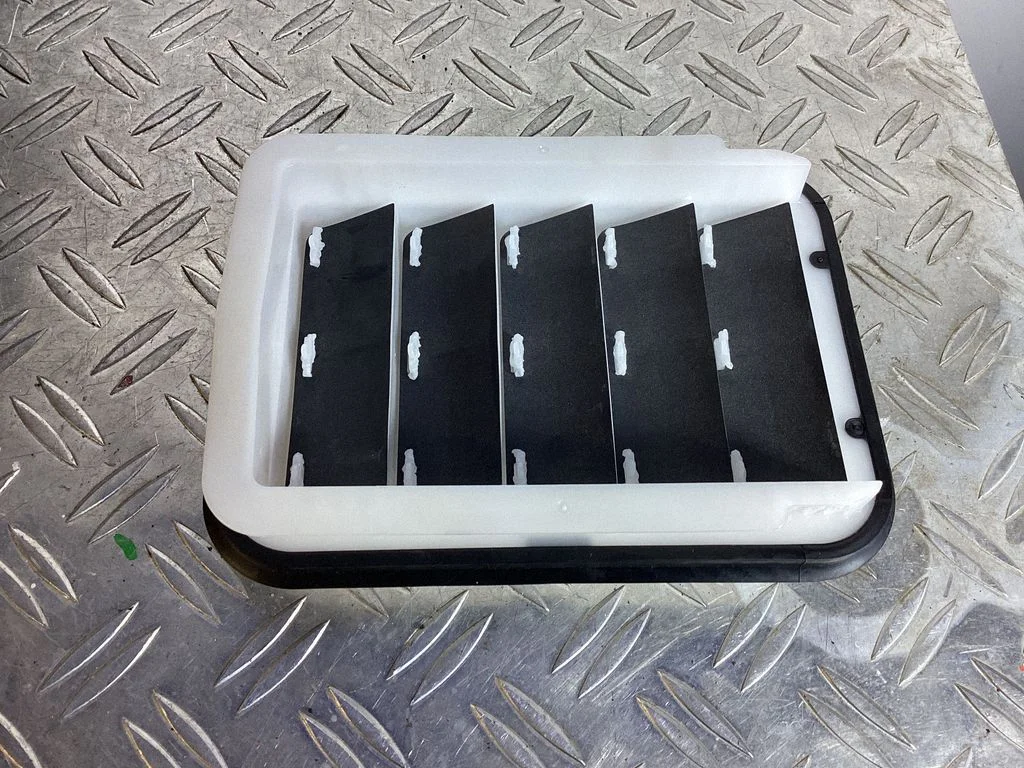 Quarter panel pressure vent – Lexus NX (2021-)
