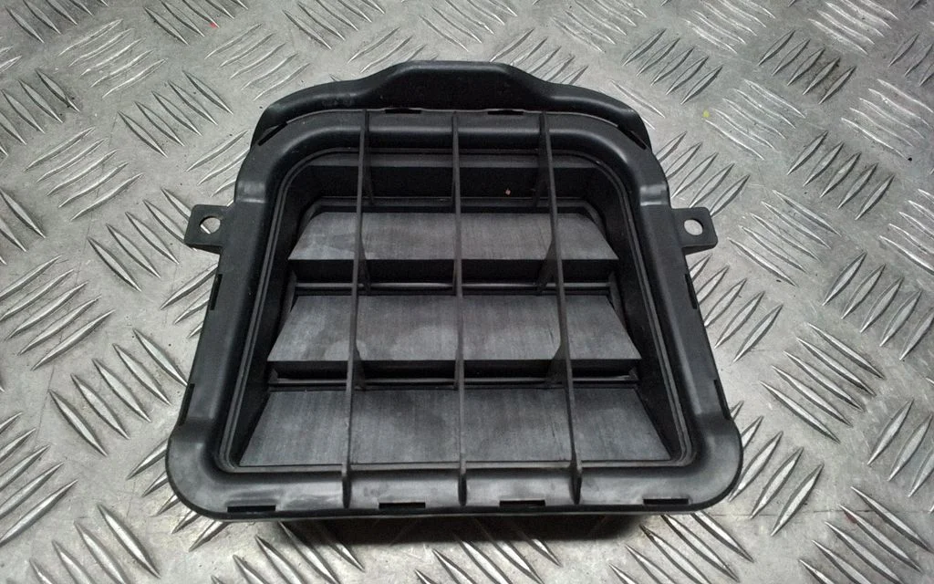 Quarter panel pressure vent – Porsche Macan (95B) (2019-)