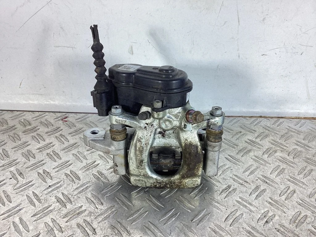 Rear brake caliper – Nissan Qashqai (2014-2016)
