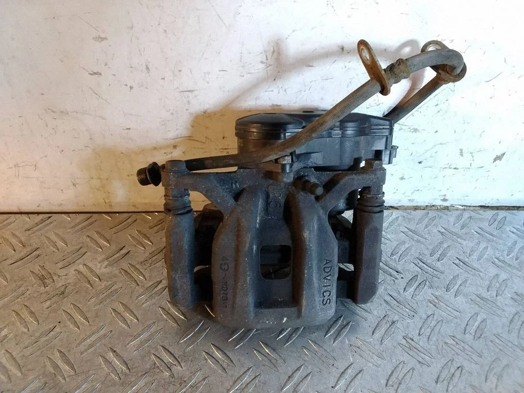 Rear brake caliper – Lexus RX 450H (2016-)