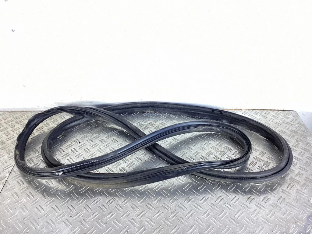 Loading door rubber seal (on body) – Mercedes-Benz GLC-Class C253 (2016-)