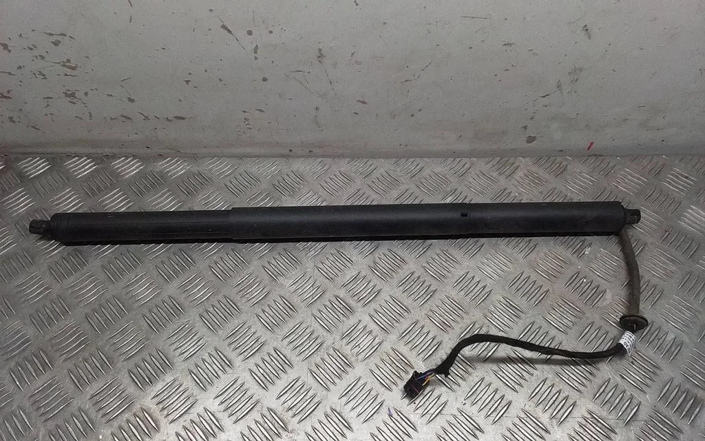 Tailgate/trunk strut/damper – Porsche Cayenne (9Y0 9Y3) (2018-)