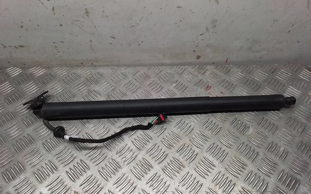 Tailgate/trunk strut/damper – Porsche Macan (95B) (2019-)