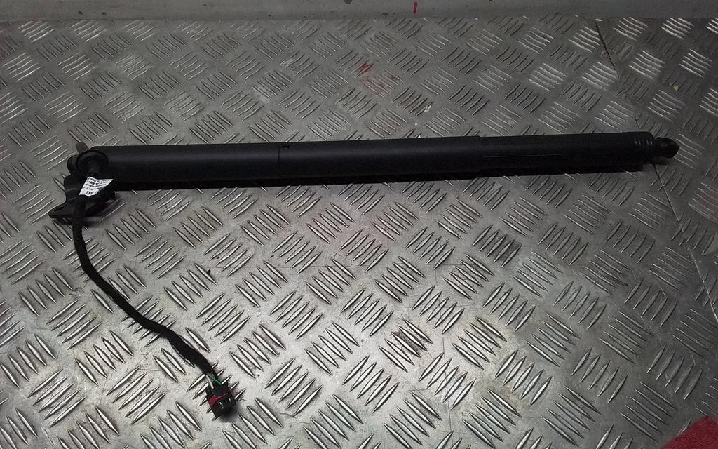 Tailgate/trunk strut/damper – Porsche Macan (95B) (2019-)