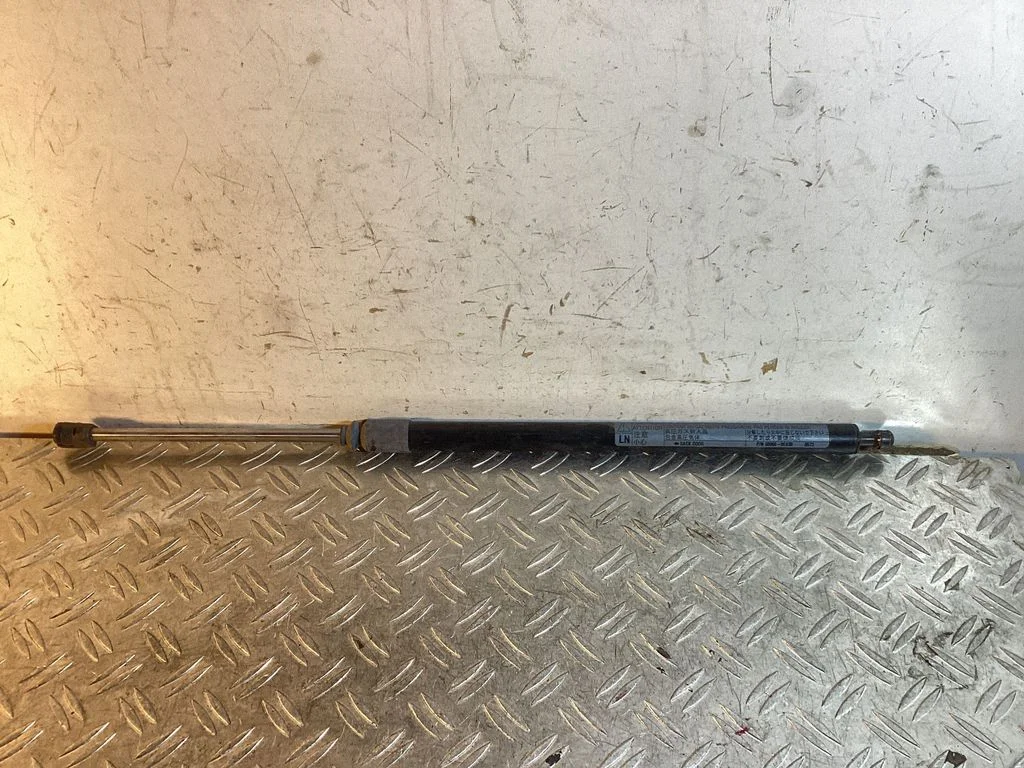 Tailgate/trunk strut/damper – Lexus RX III (2008-2015)
