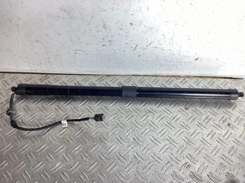 Tailgate/trunk strut/damper – Porsche Cayenne (92A) (2010-2017)