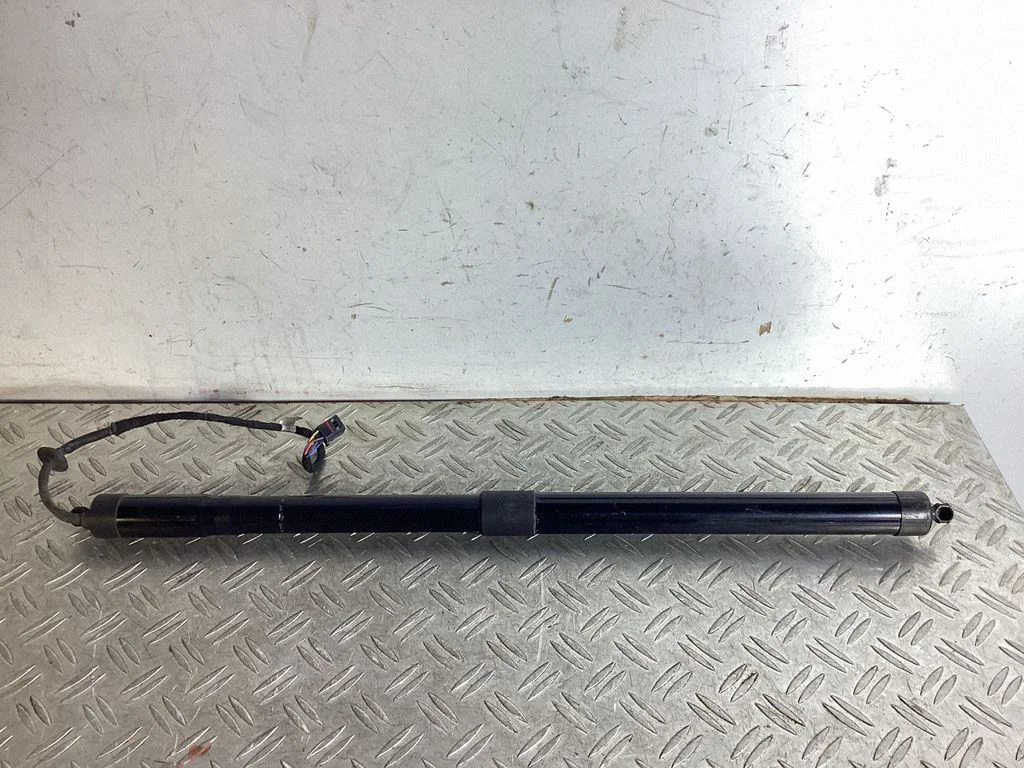 Tailgate/trunk strut/damper – Porsche Cayenne (92A) (2010-2017)