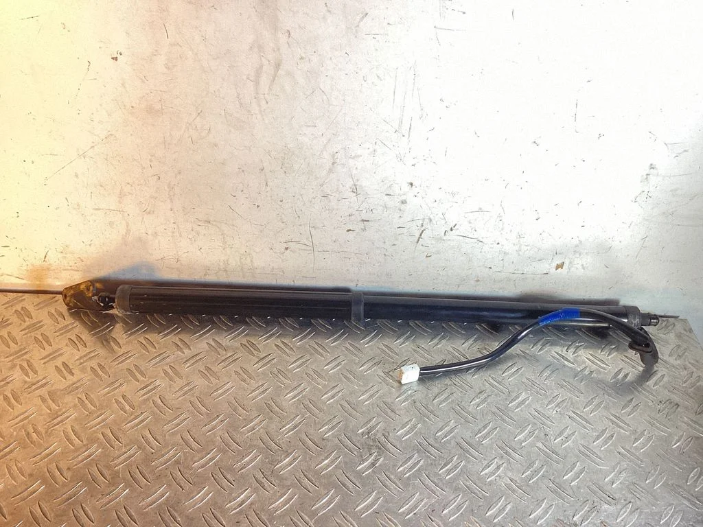 Tailgate/trunk strut/damper – Lexus RX 450H (2016-)