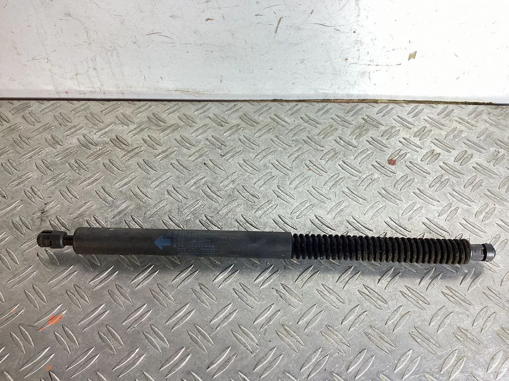 Tailgate/trunk strut/damper – BMW 6 Series F06 Gran coupe (2012-2018)