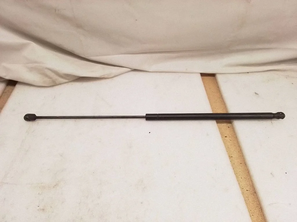 Tailgate/trunk strut/damper – Mercedes-Benz E-Class W211 (2002-2009)