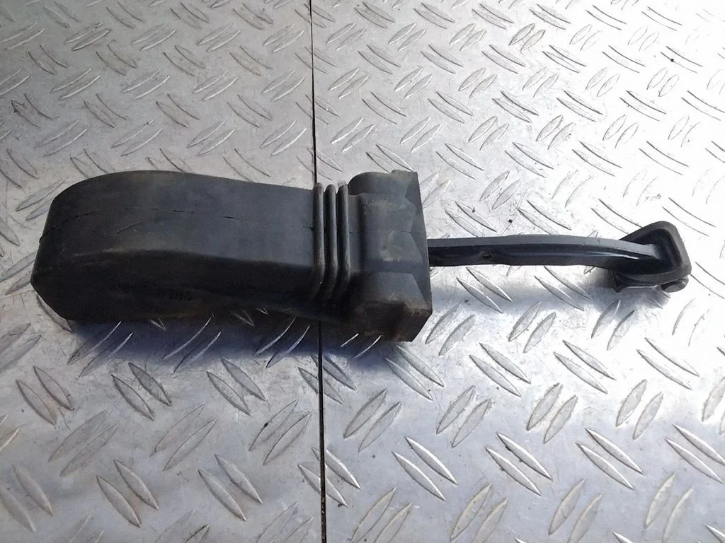 Front door check strap stopper – Porsche Cayenne (92A) (2010-2017)