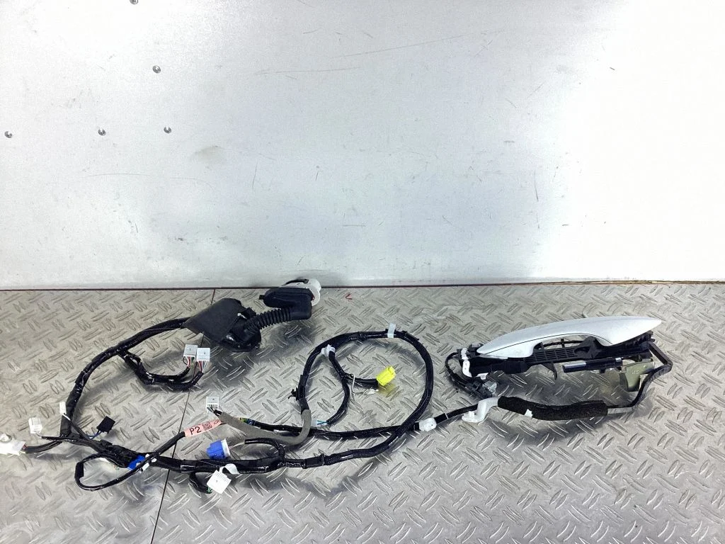 Klamka zewnętrzna drzwi przednich – Lexus RC (2014-)