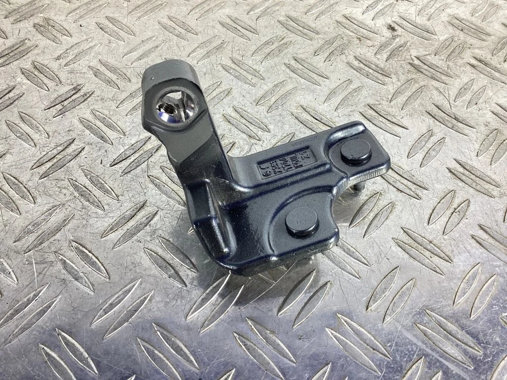 Front door upper hinge – Mercedes-Benz GLC-Class C253 (2016-)