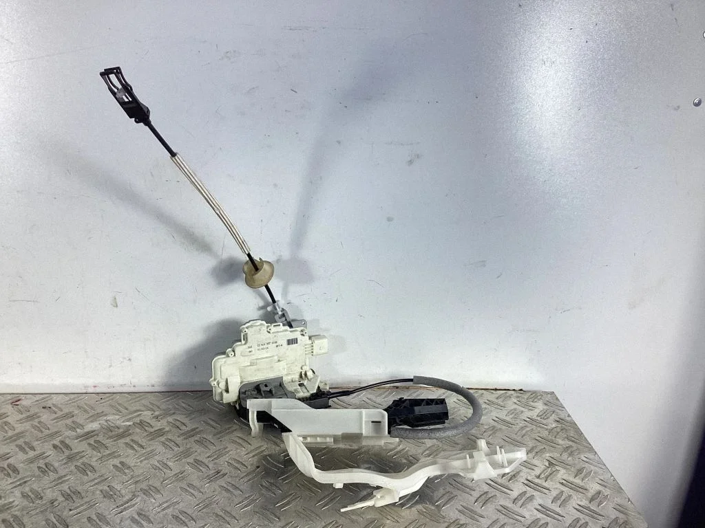Esiukse lukk – Porsche Cayenne (92A) (2010-2017)