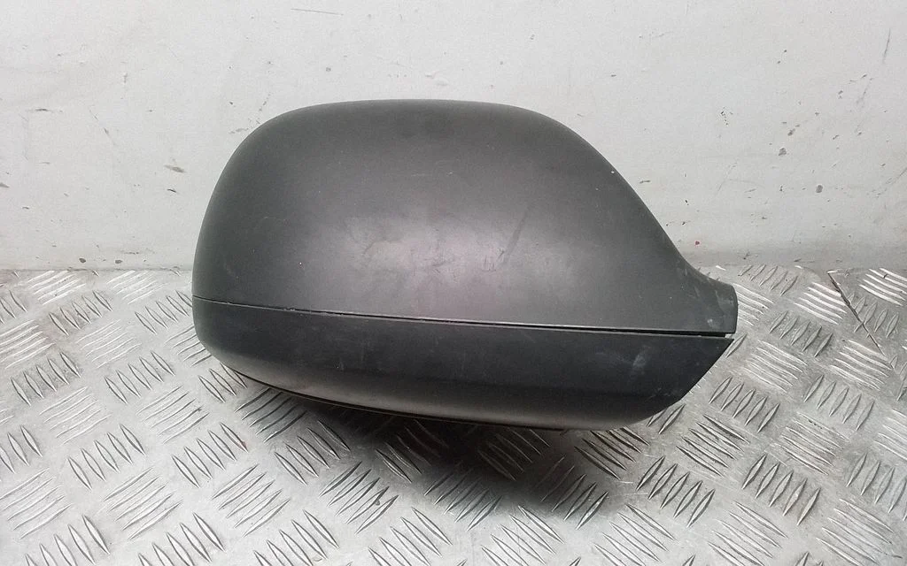 Front door electric wing mirror – front right