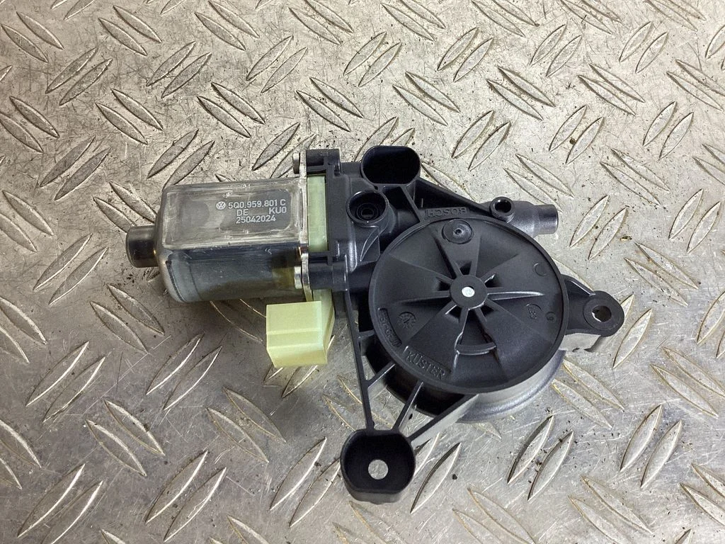 Front door window regulator motor – Porsche Macan (95B) (2019-)