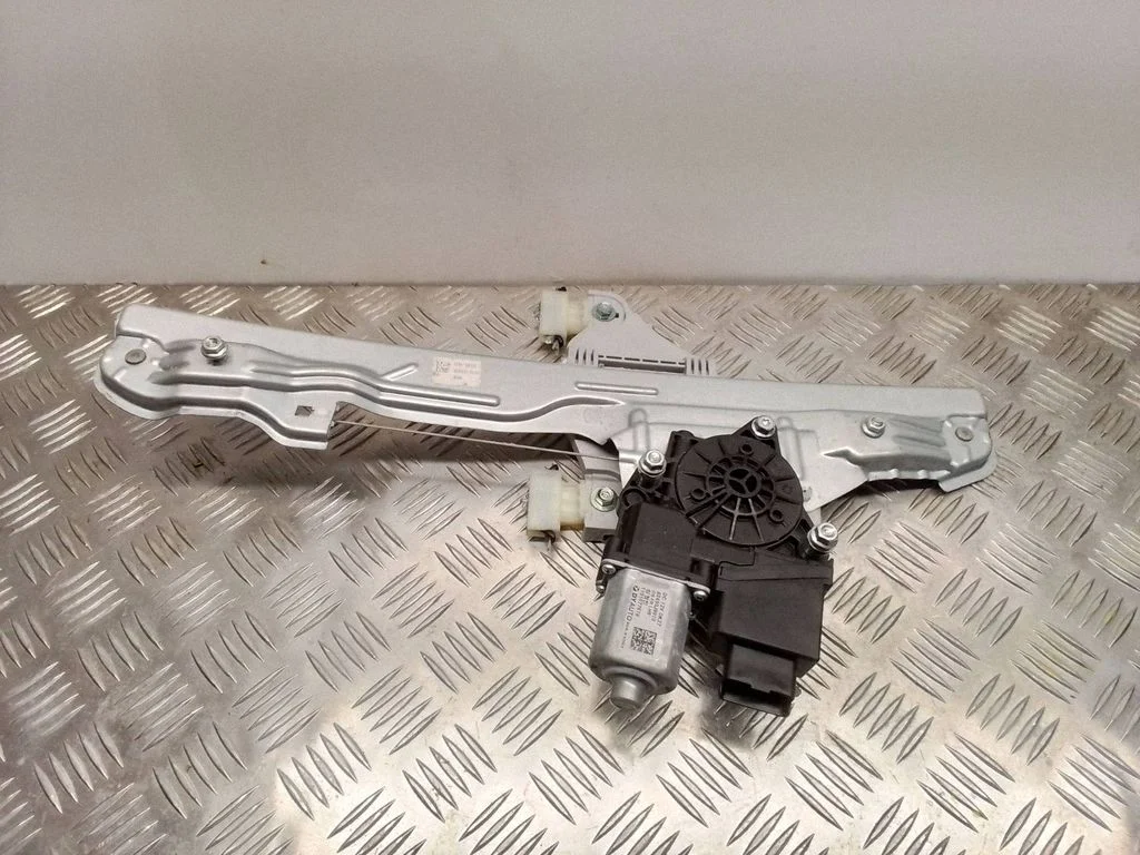 Front door window regulator with motor – Hyundai Kona I (2017-2023)