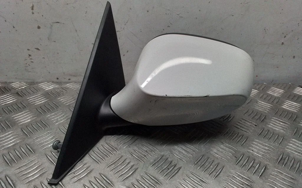 Front door electric wing mirror 021017