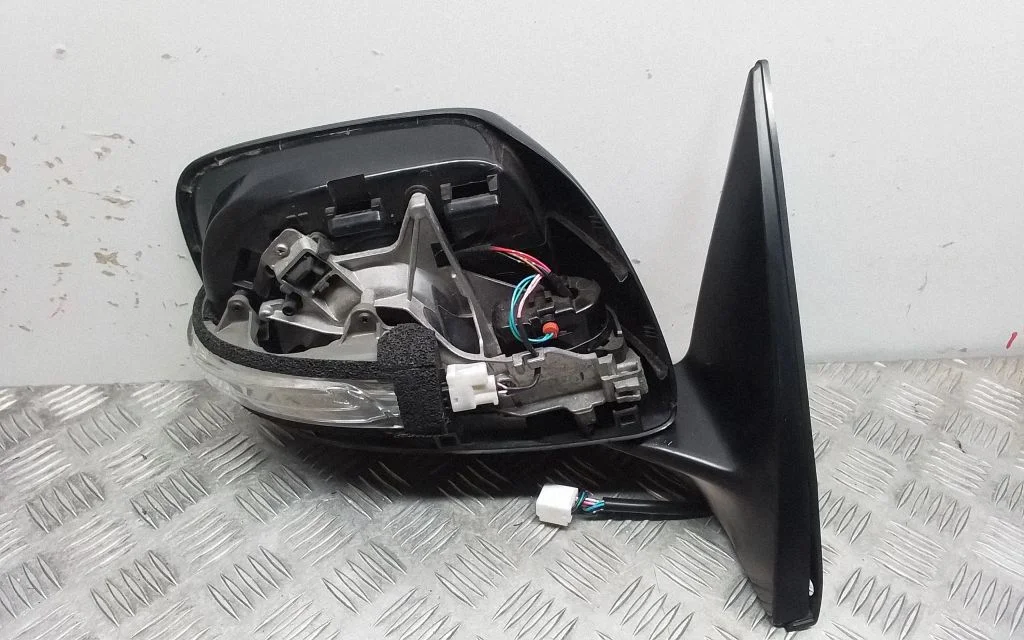 Front door electric wing mirror 022714
