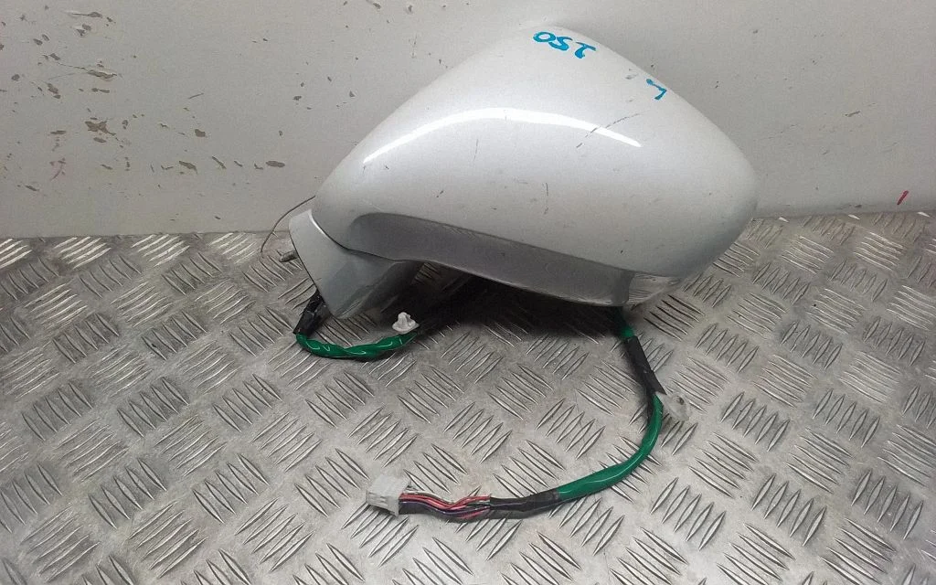 Front door electric wing mirror – Lexus IS III XE30 (2013-2020)
