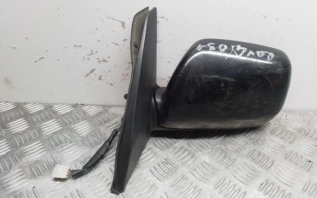 Front door electric wing mirror – Toyota Corolla Verso E121 (2001-2004)