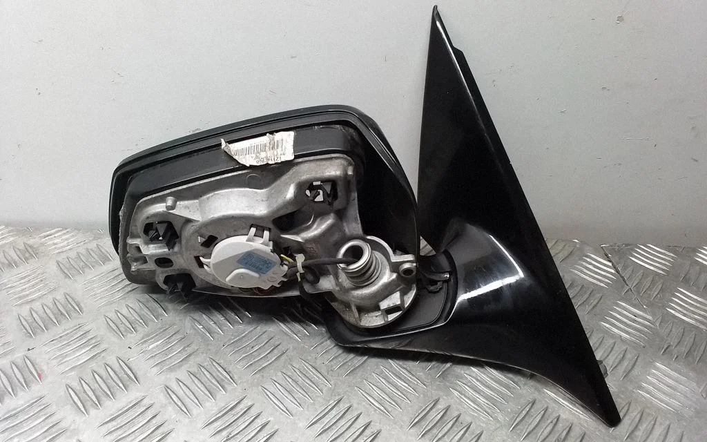 Front door electric wing mirror – front right