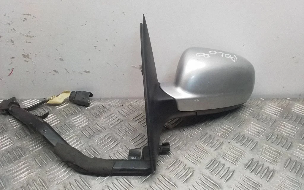 Front door electric wing mirror 010640
