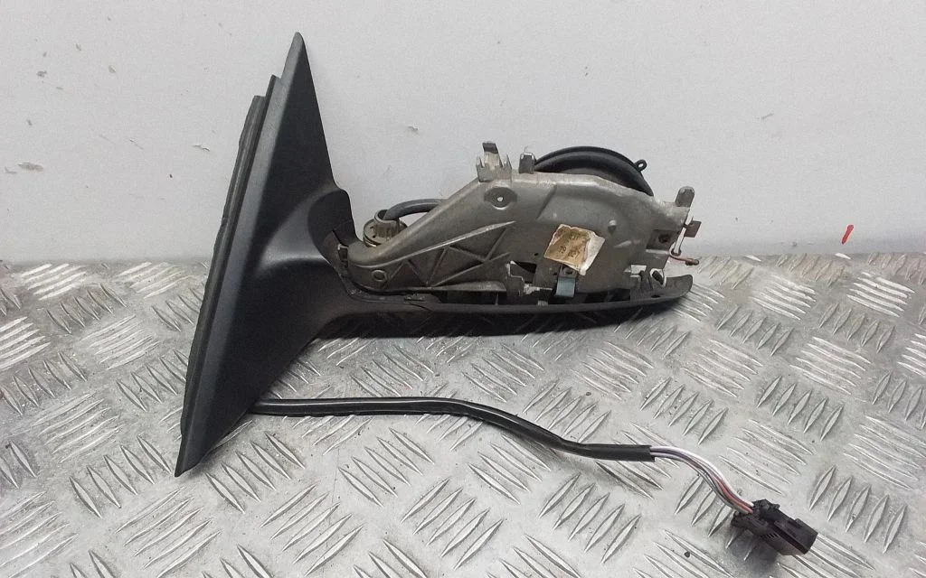Front door electric wing mirror 8P1858532