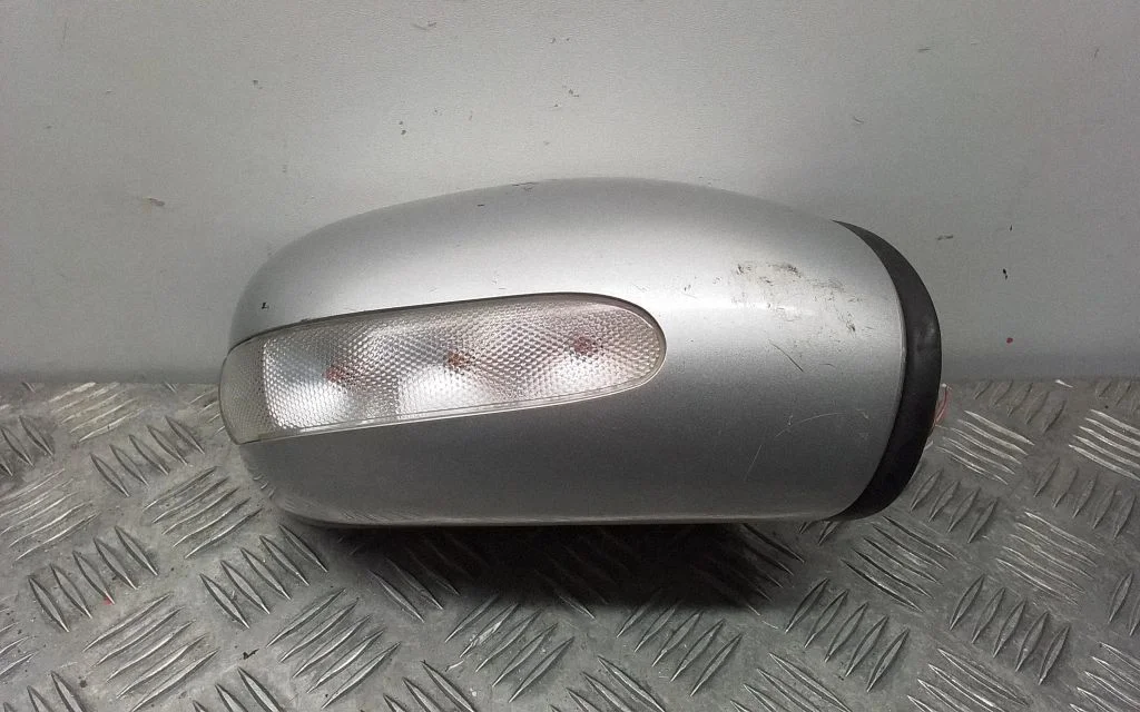 Front door electric wing mirror – Mercedes-Benz C-Class W203 (2000-2007)