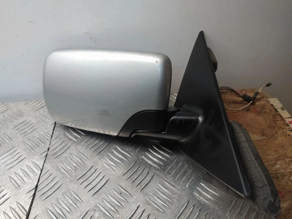 Front door electric wing mirror – right