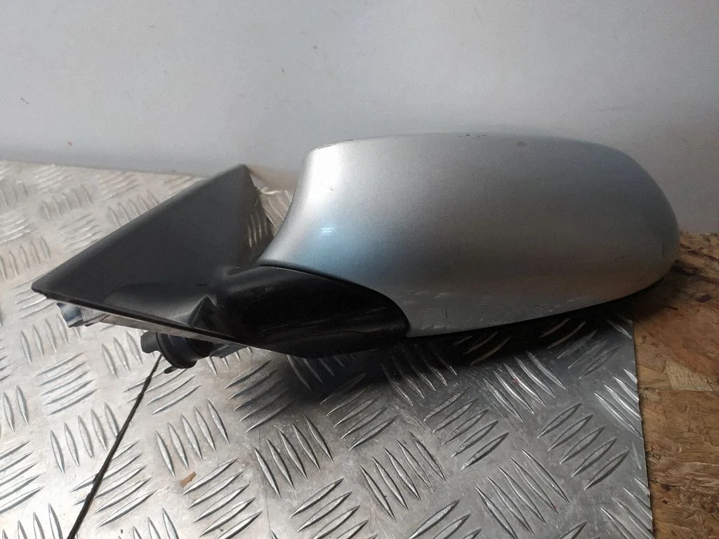 Esiukse elektriline välispeegel – BMW 1-seeria E81 E87 (2004-2011)