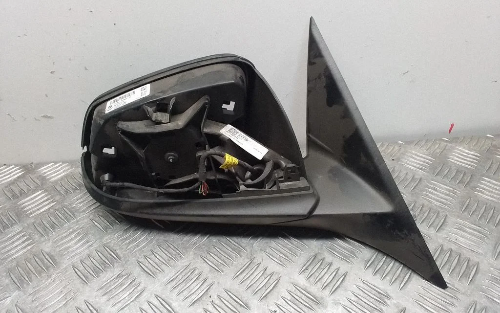 Esiukse elektriline välispeegel – BMW 3-seeria F30 F35 F31 (2012-2018)