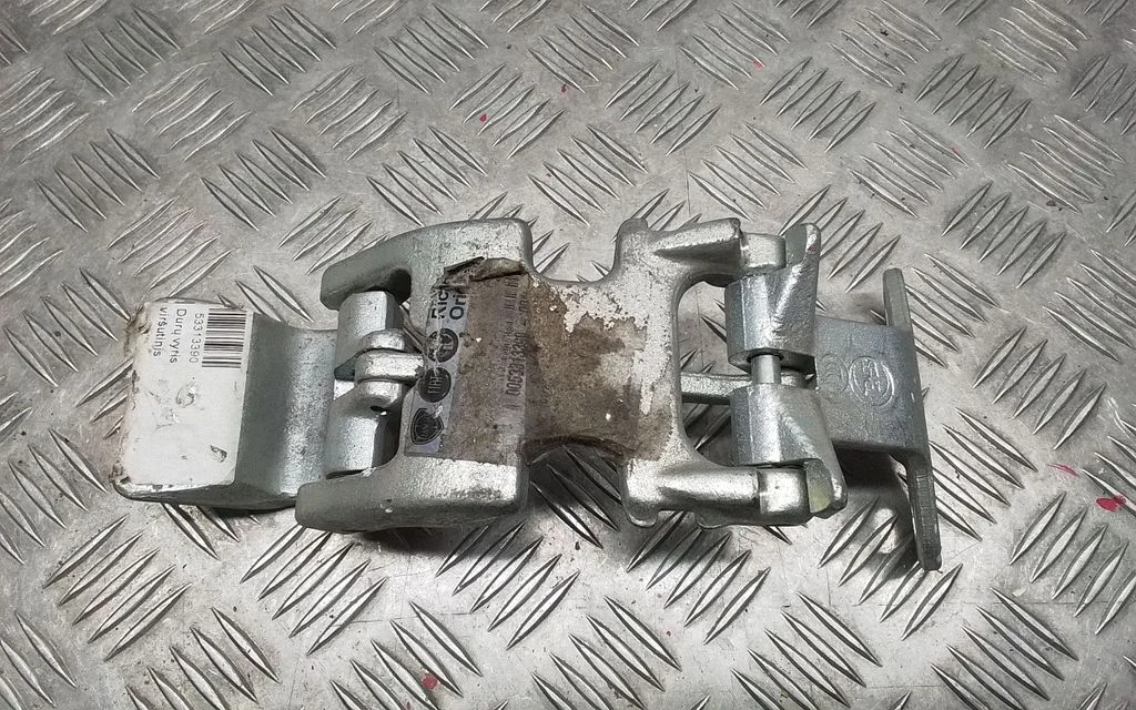 Rear door upper hinge – Citroen Jumper (2014-)