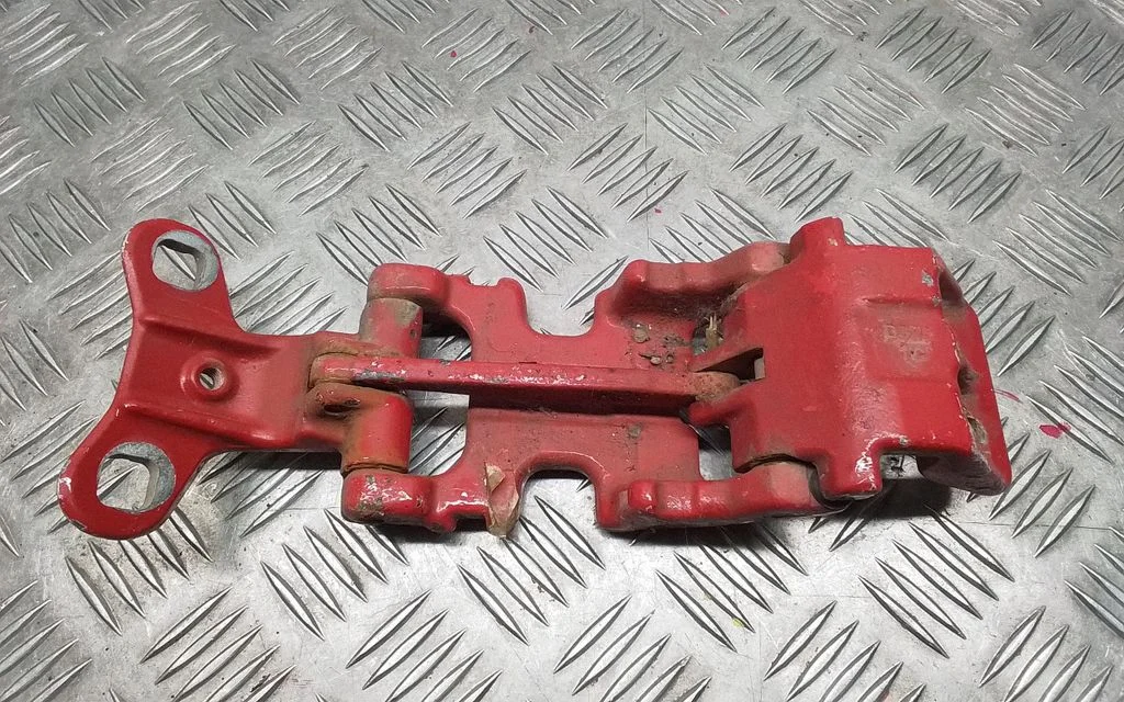 Rear door upper hinge – Citroen Jumper (2014-)