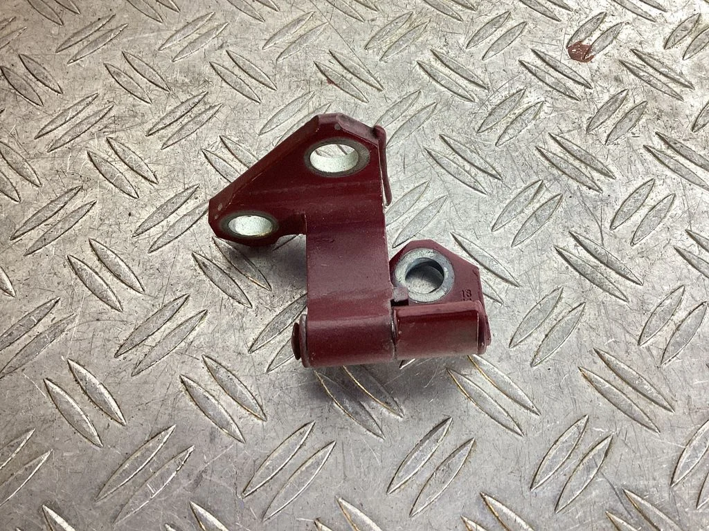 Rear door upper hinge