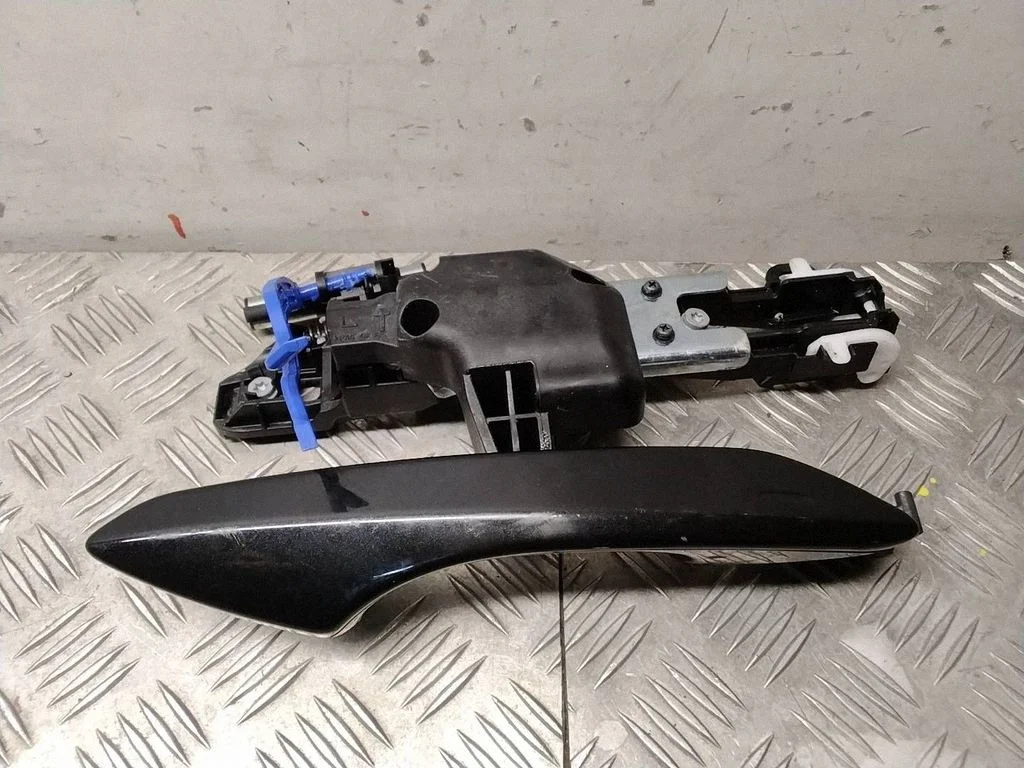 Rear door exterior handle – Lexus RX 450H (2016-)