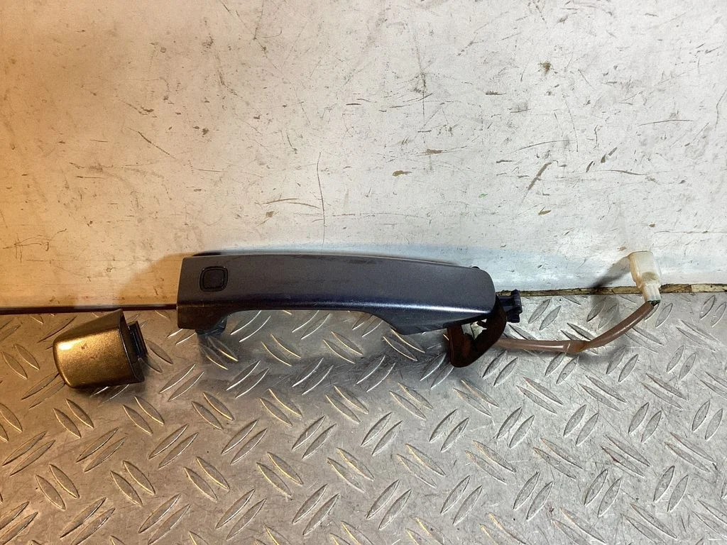 Rear door exterior handle – Toyota Land Cruiser (J200) (2008-)