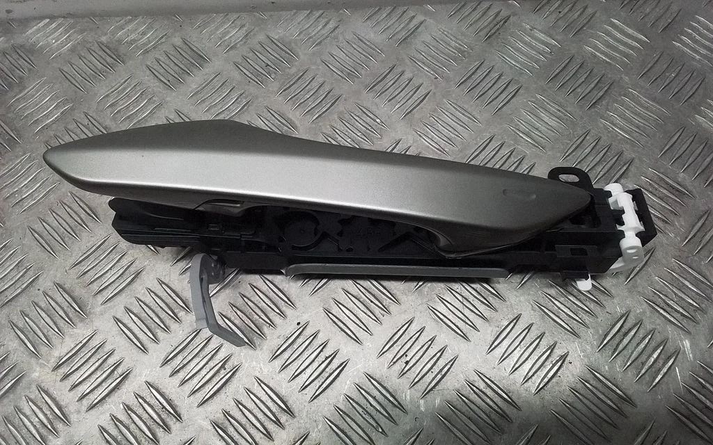 Rear door exterior handle – Lexus NX (2014-2021)