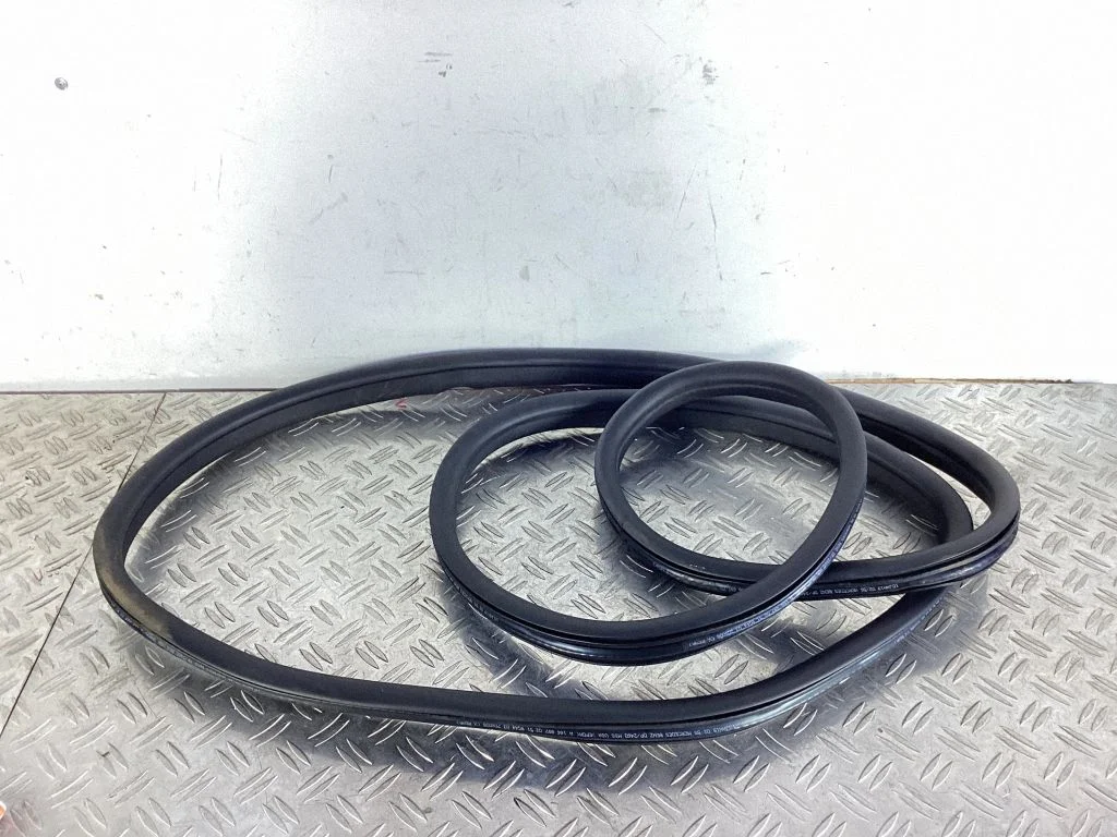 Tagaukse tihend (kere pool) – Mercedes-Benz ML-klass W166 (2012-2017)