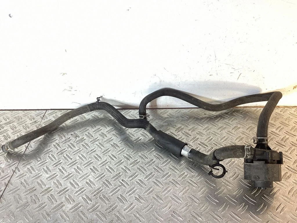 Elektriline lisatsirkulatsioonipump – Tesla Model S (2012-)