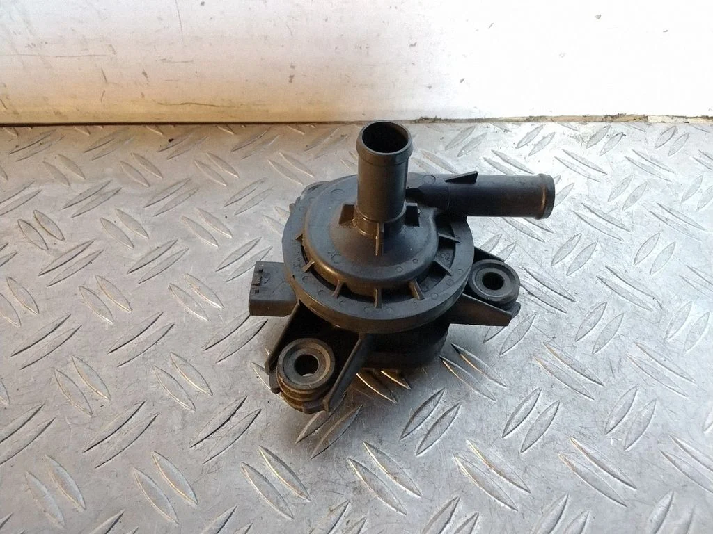 Elektriline lisatsirkulatsioonipump – Lexus NX (2014-2021)