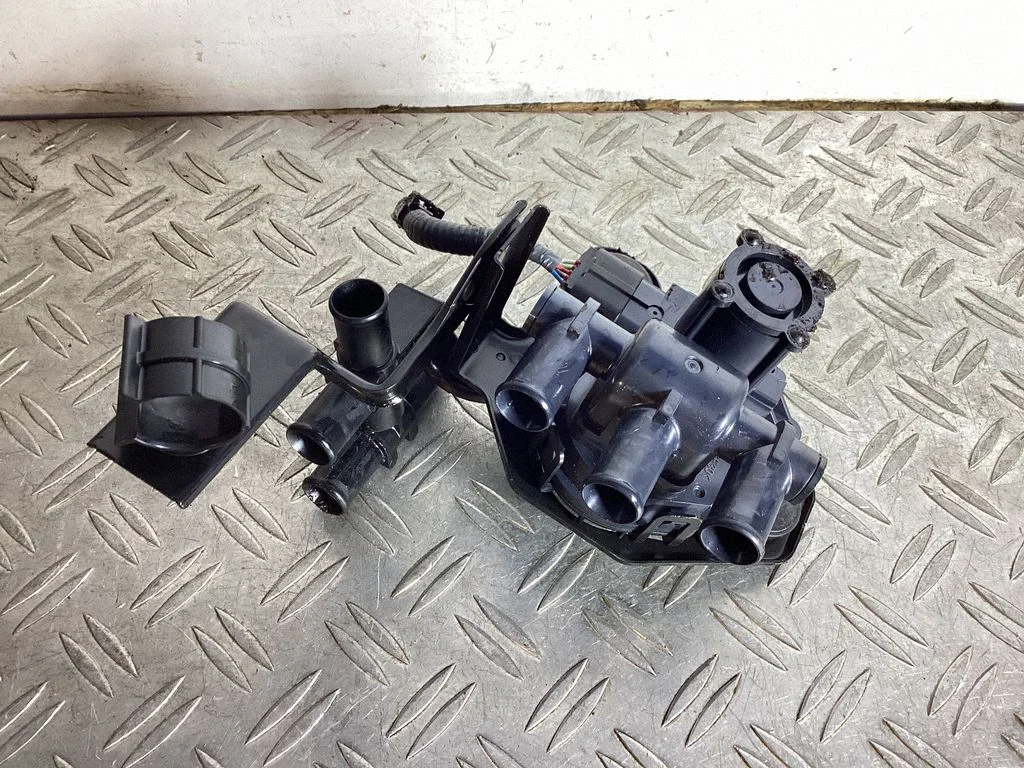 Elektriline lisatsirkulatsioonipump – Lexus NX (2021-)