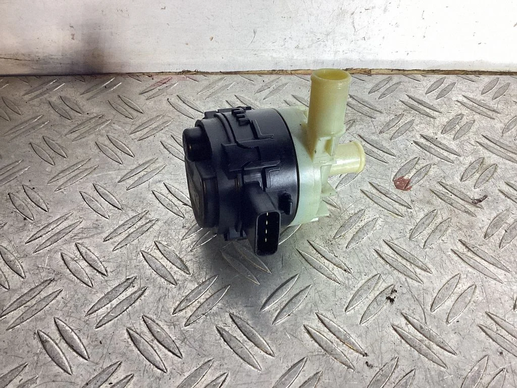 Elektriline lisatsirkulatsioonipump – Lexus NX (2021-)