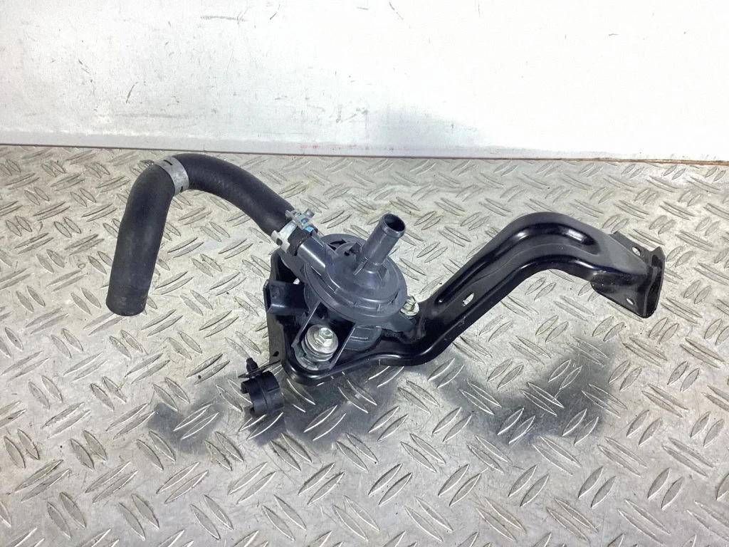 Elektriline lisatsirkulatsioonipump – Lexus RC (2014-)