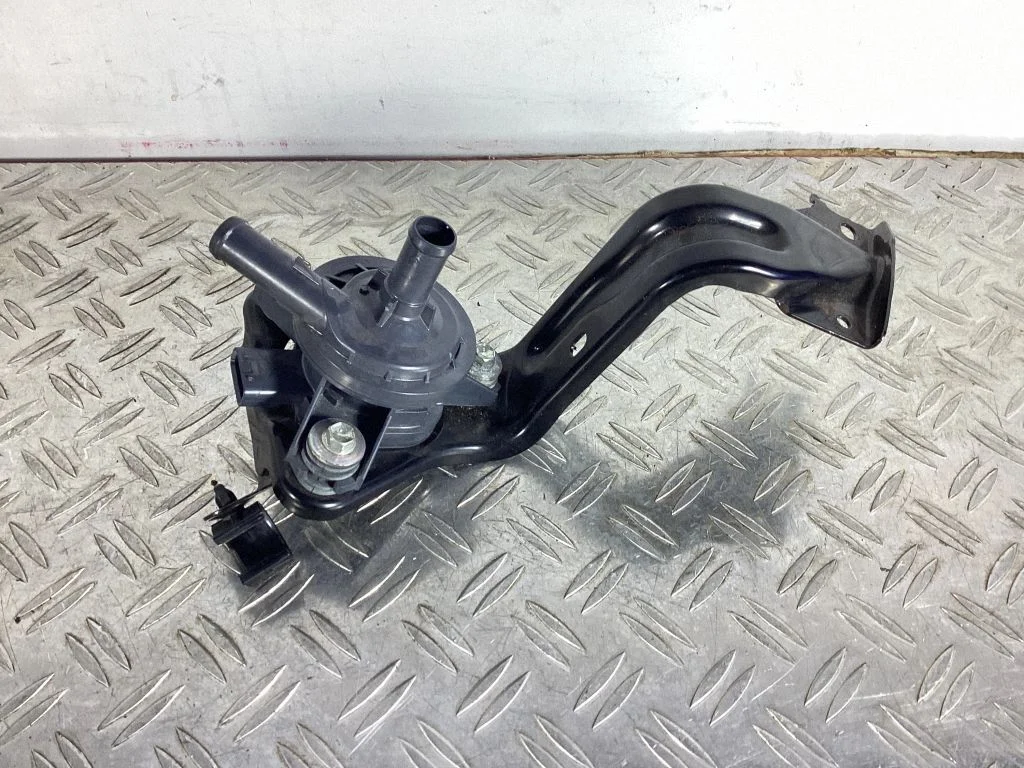 Elektriline lisatsirkulatsioonipump – Lexus RC (2014-)