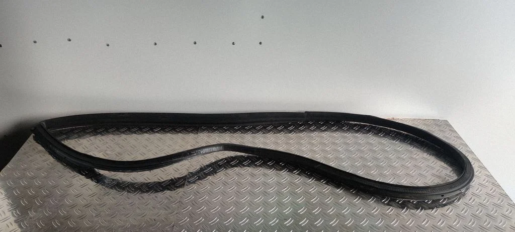 Front door rubber seal – Porsche 911 991 (2011-2019)