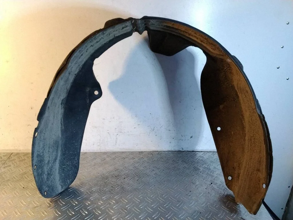 Rear arch fender liner splash guards 86822AT000